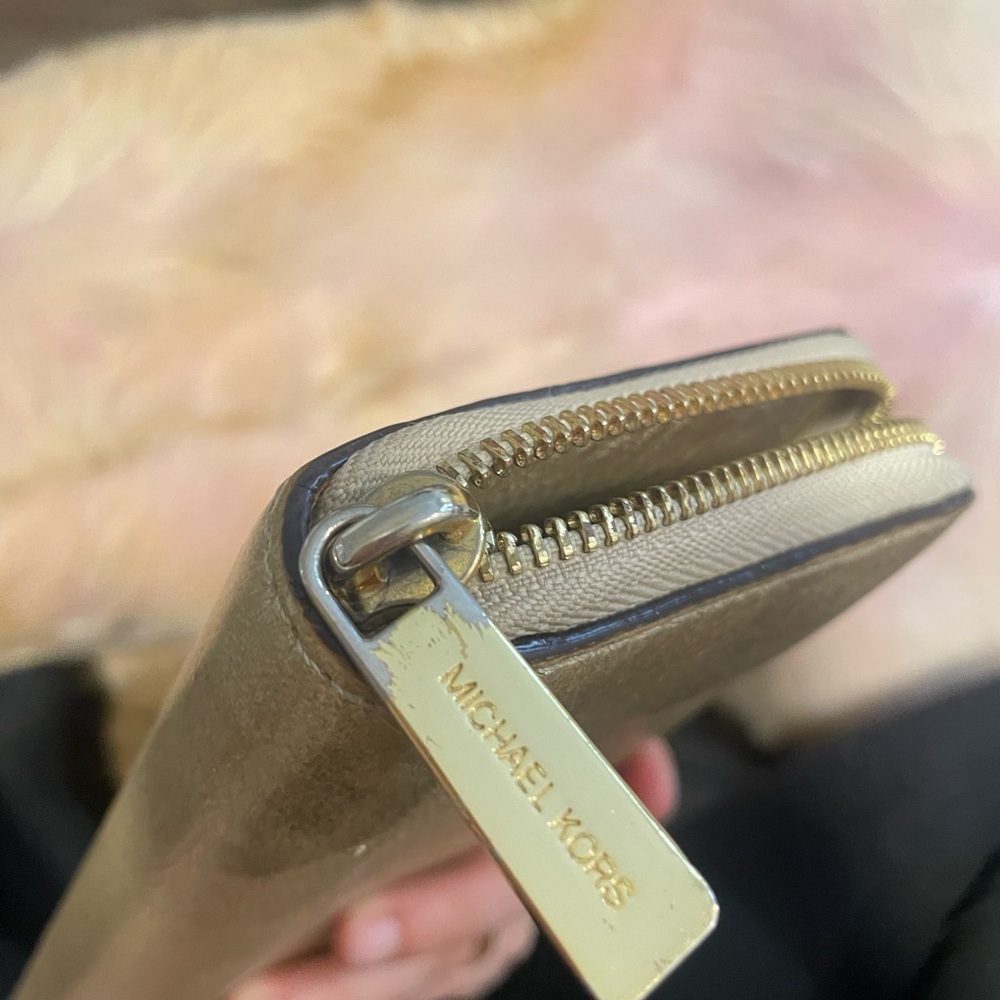 Michael Kors Metallic Gold Zip Wallet - Picture 11 of 12